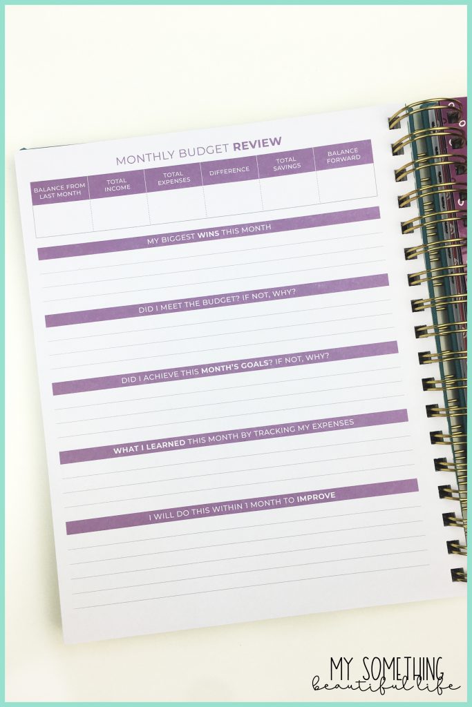 Keep all your finances in one place with the Clever Fox Budget Planner and Bill Organizer. #cleverfox #budgetplanner #budgting