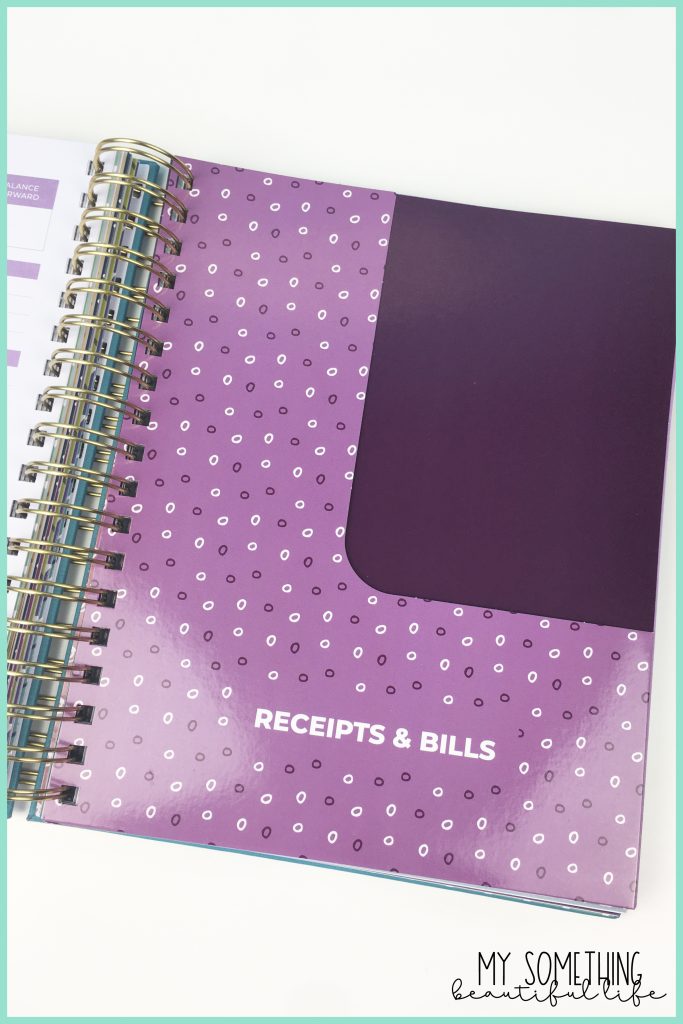 Keep all your finances in one place with the Clever Fox Budget Planner and Bill Organizer. #cleverfox #budgetplanner #budgting