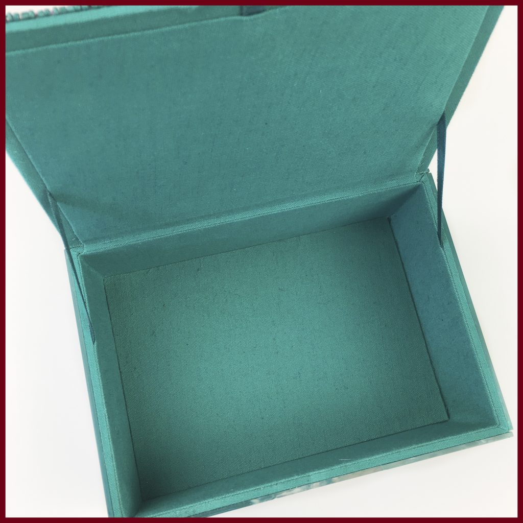 Erin Condren 2020 Holiday Gift Guide - find the perfect unique gifts for creating memories, honoring the present, and planning a future of possibilities. #erincondren #giftguide #giftideas